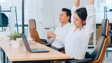 A talent at ease from their flexible workplace practice in the office.